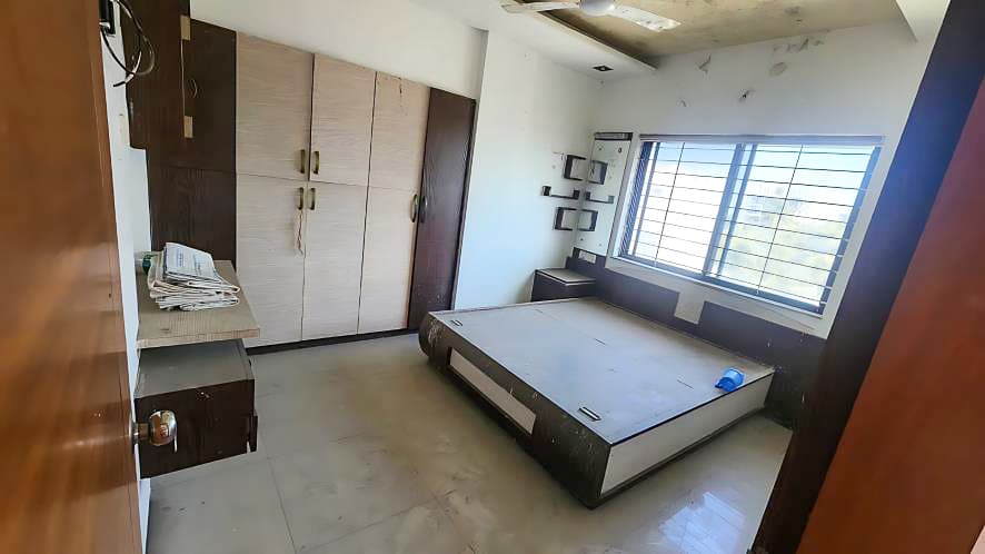 Property Photos 11