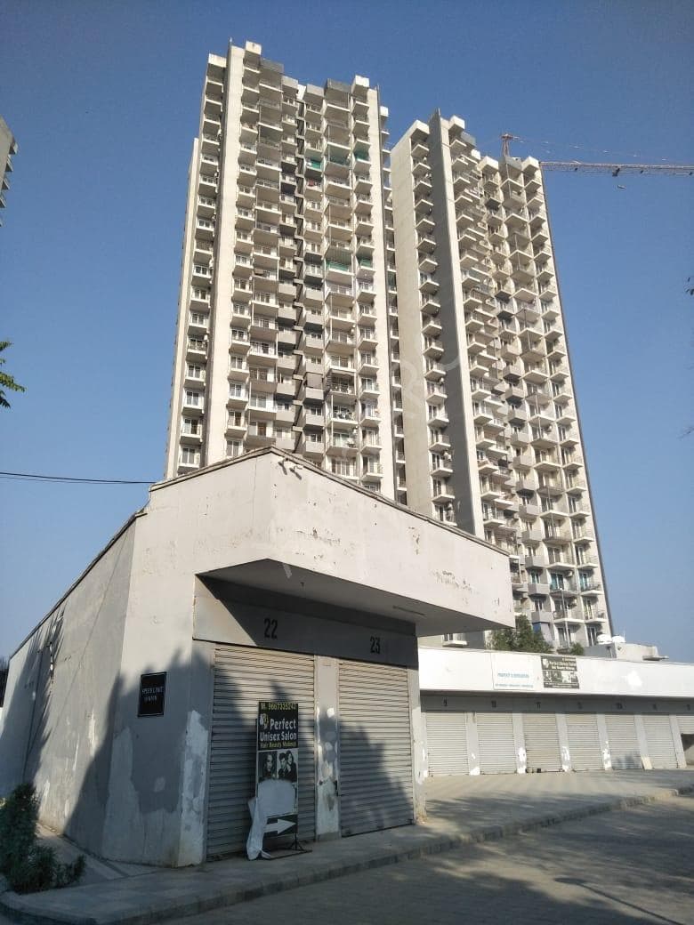 Property Photos 6