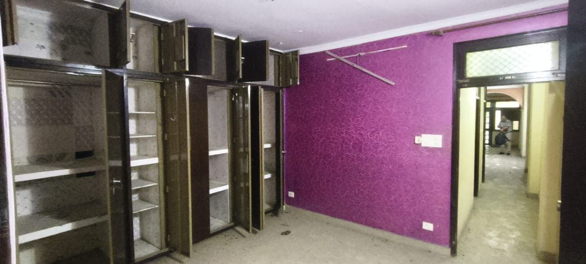 Property Photos 23