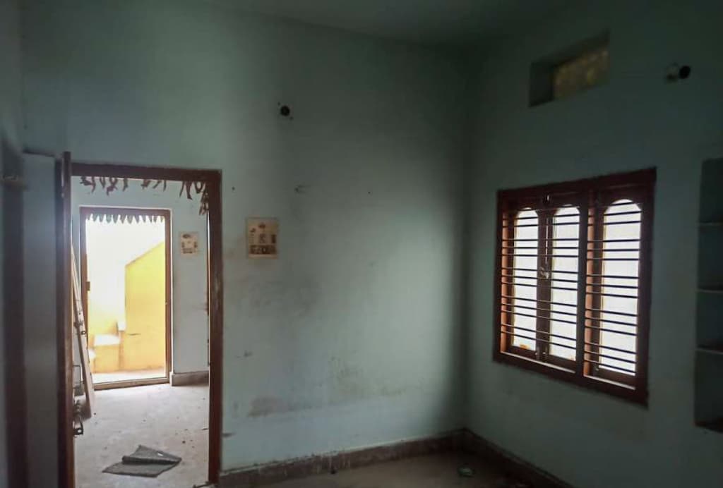 Property Photos 8