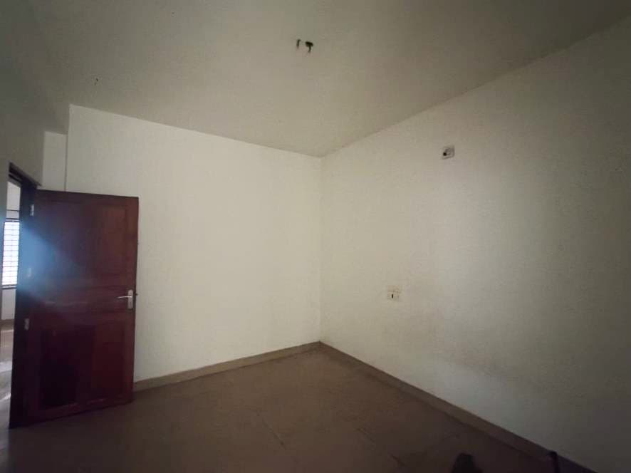 Property Photos 5
