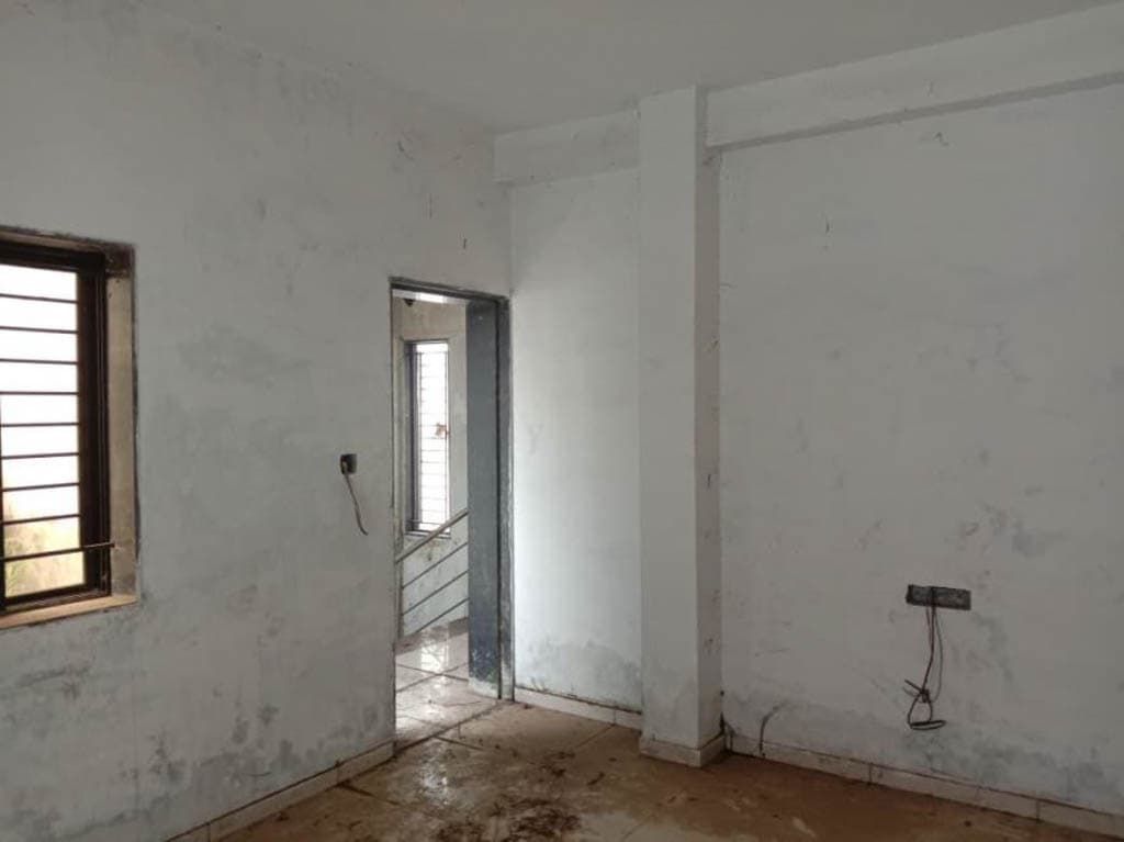 Property Photos 5