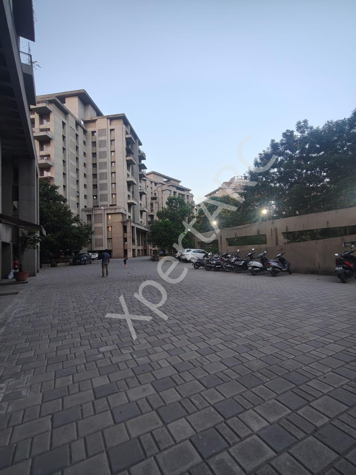 Property Photos 28