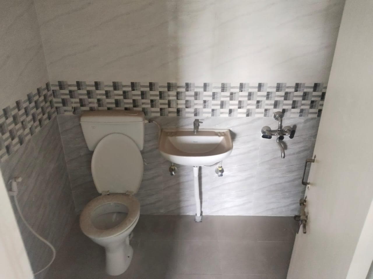 Property Photos 9