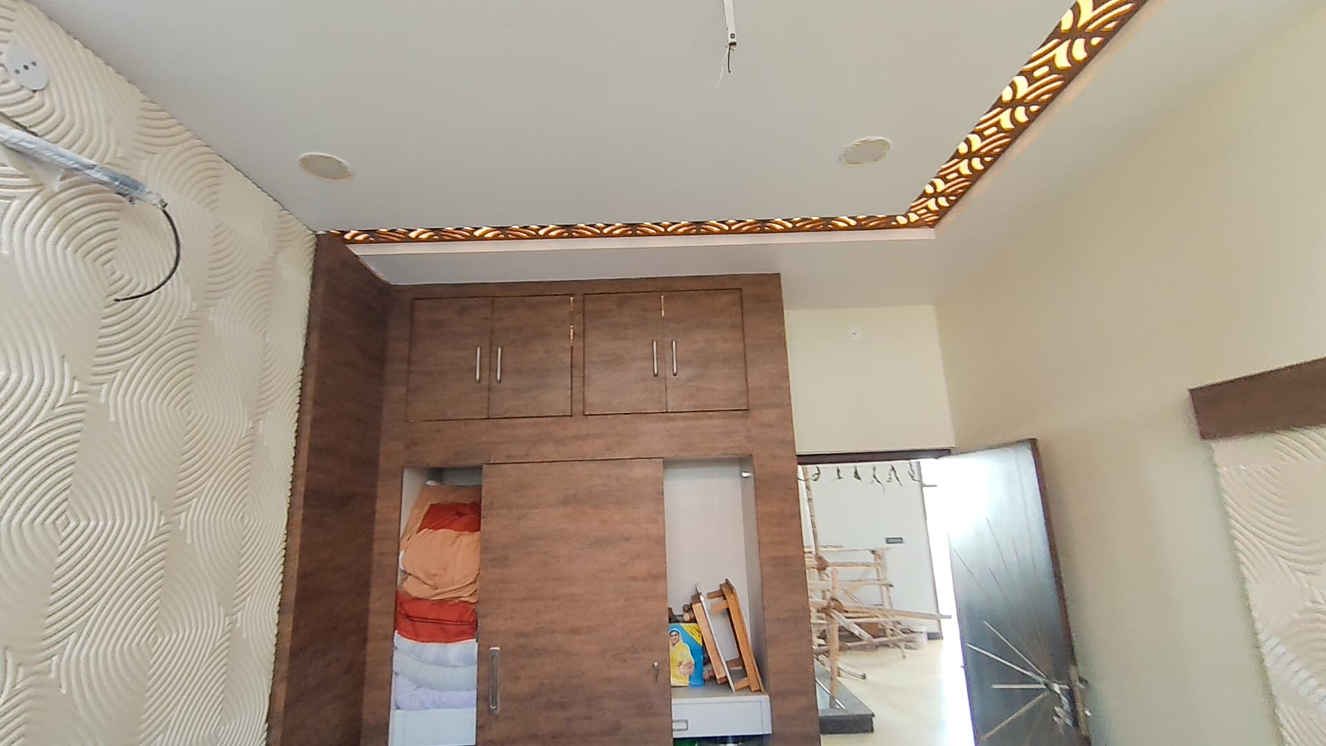 Property Photos 8
