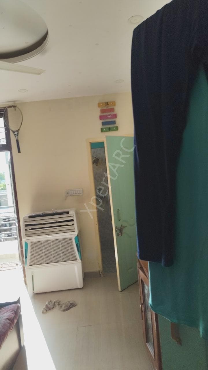 Property Photos 9
