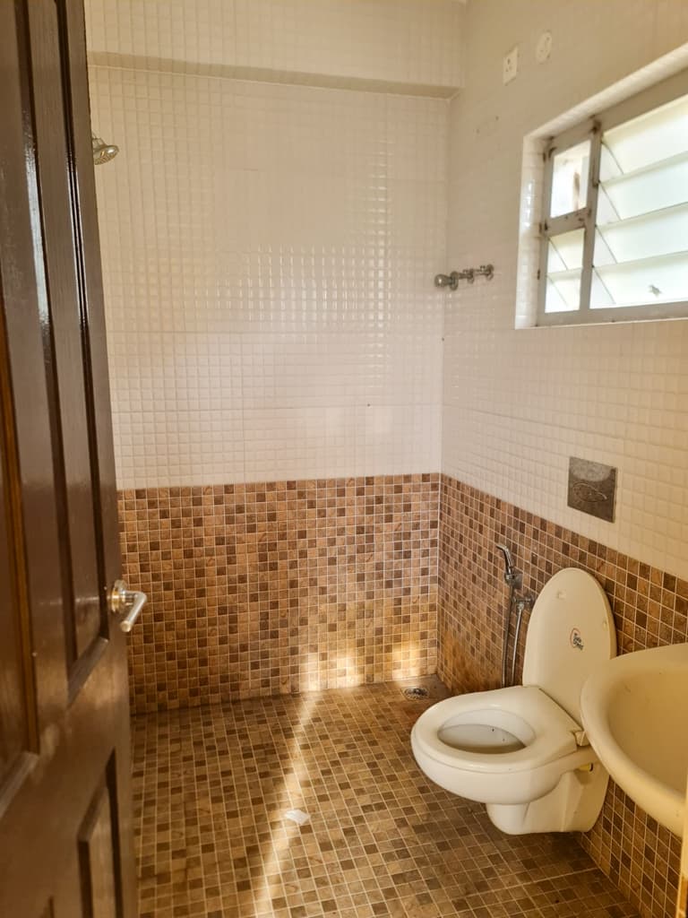 Property Photos 13