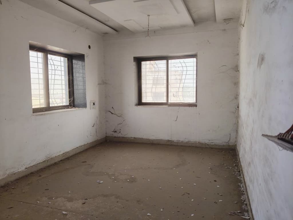 Property Photos 6
