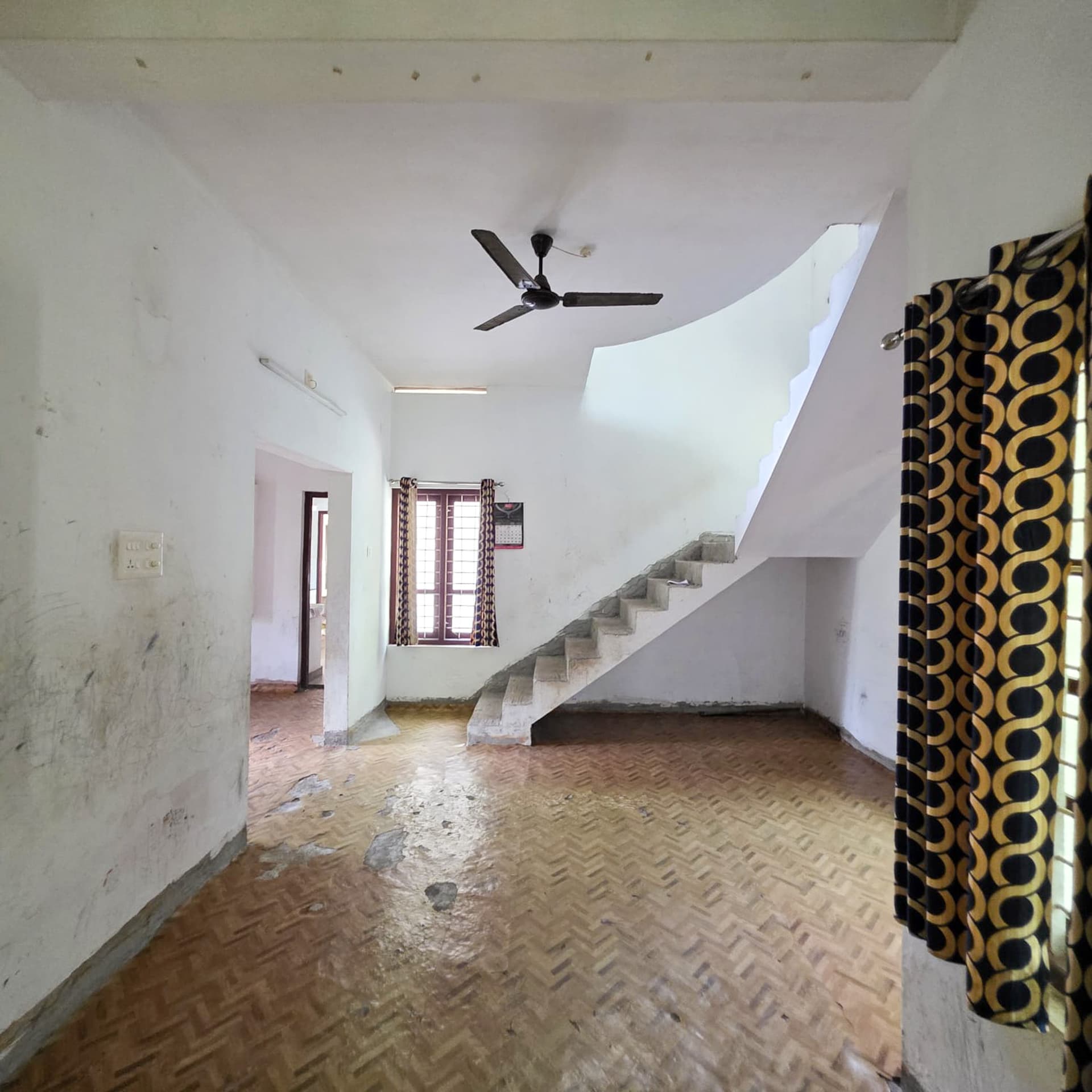 Property Photos 8