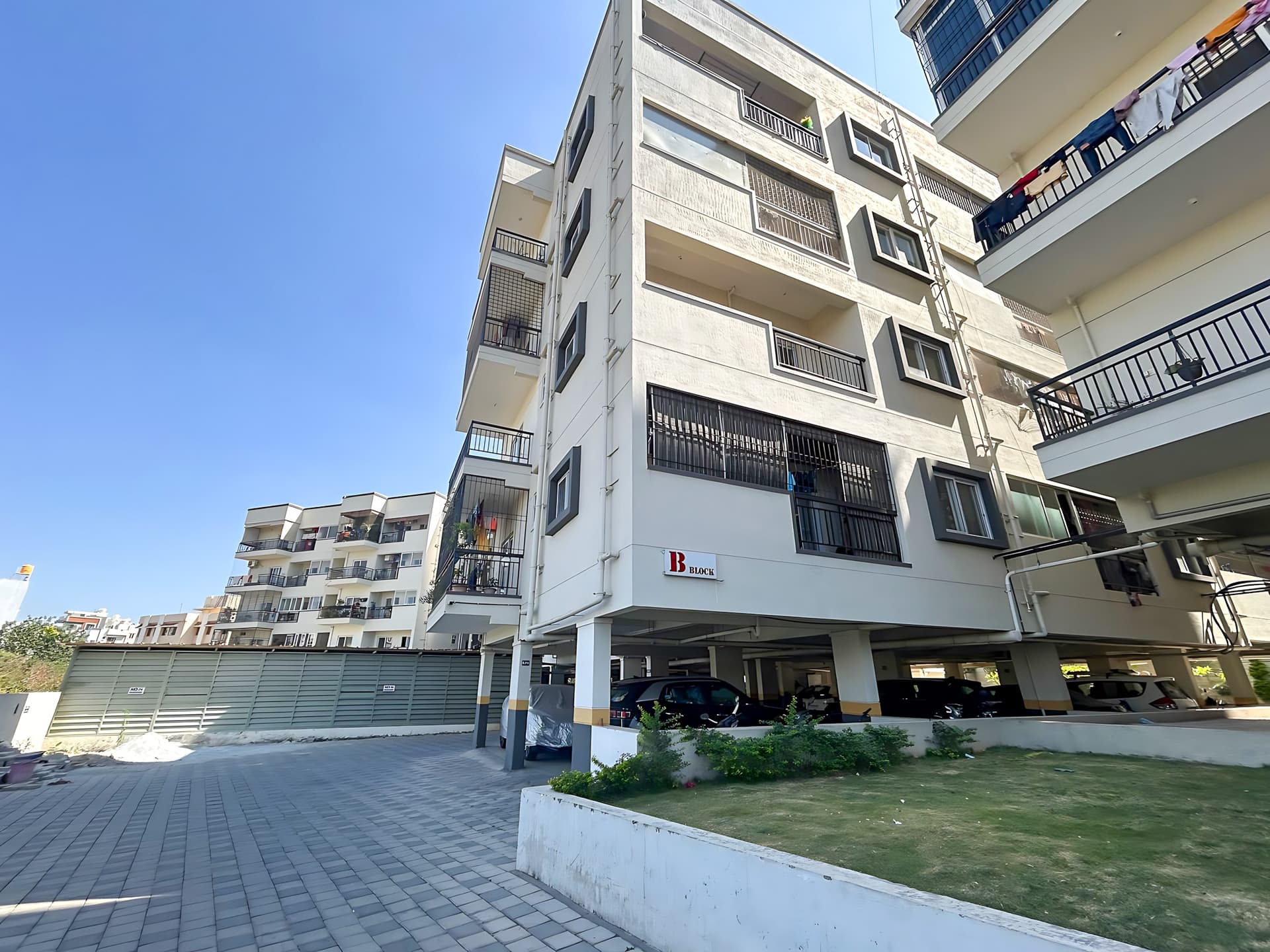 Property Photos 8
