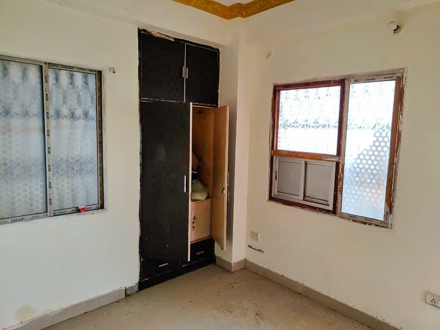 Property Photos 6