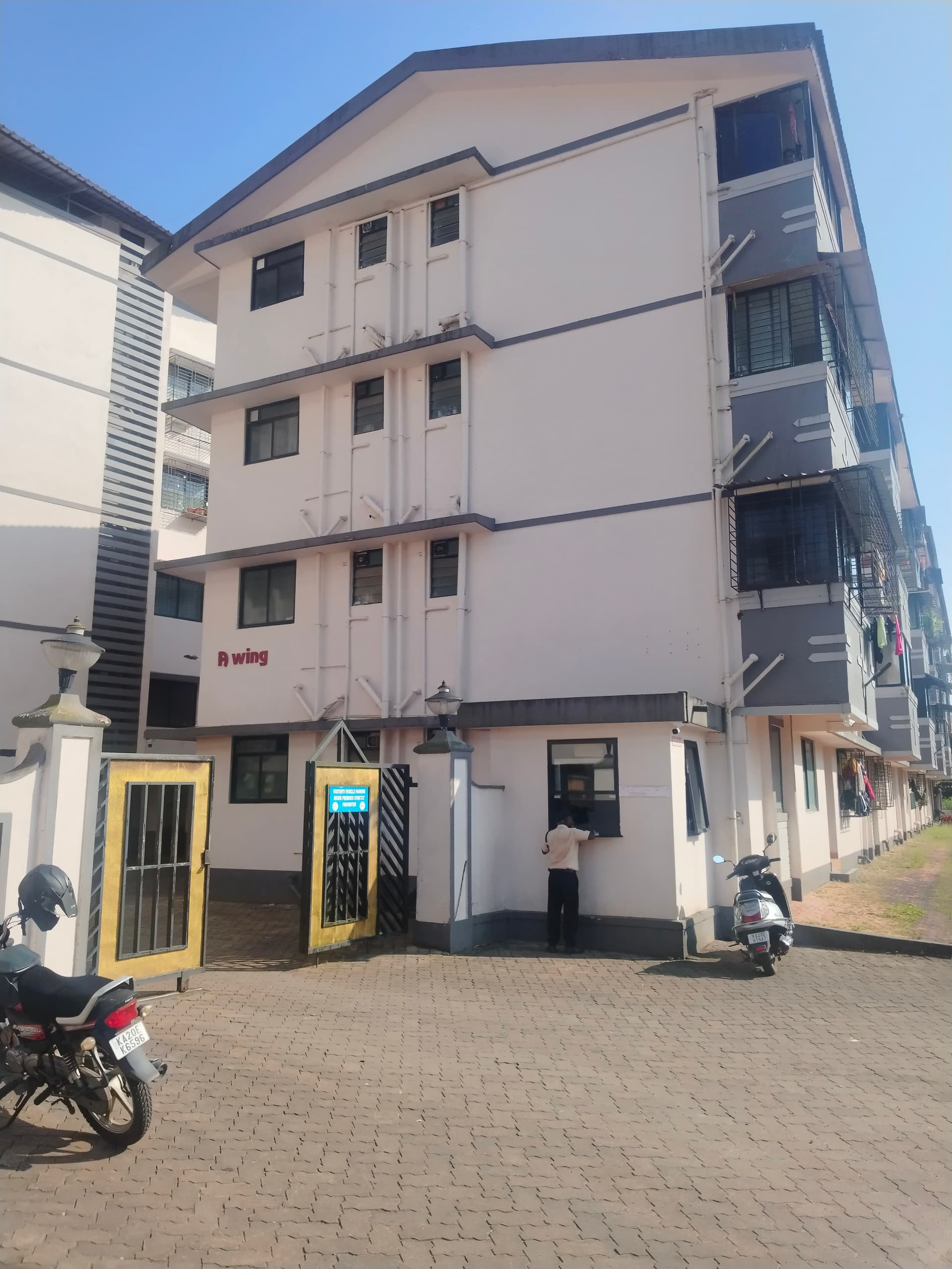 Property Photos 9
