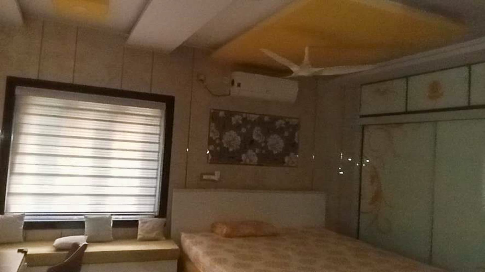 Property Photos 16