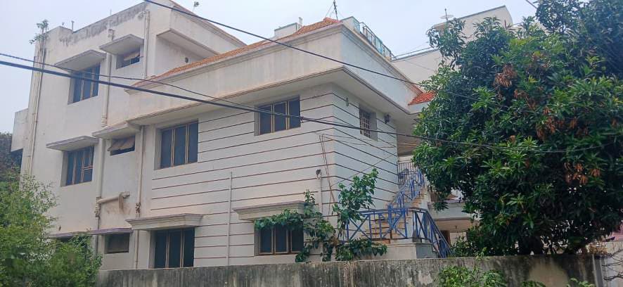 Property Photos 8