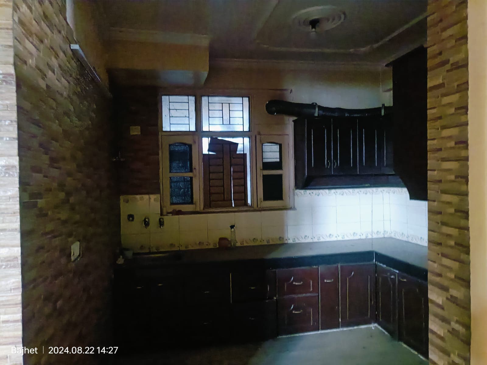 Property Photos 6