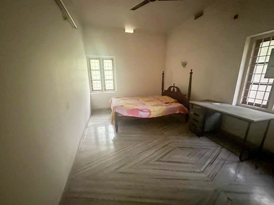 Property Photos 18