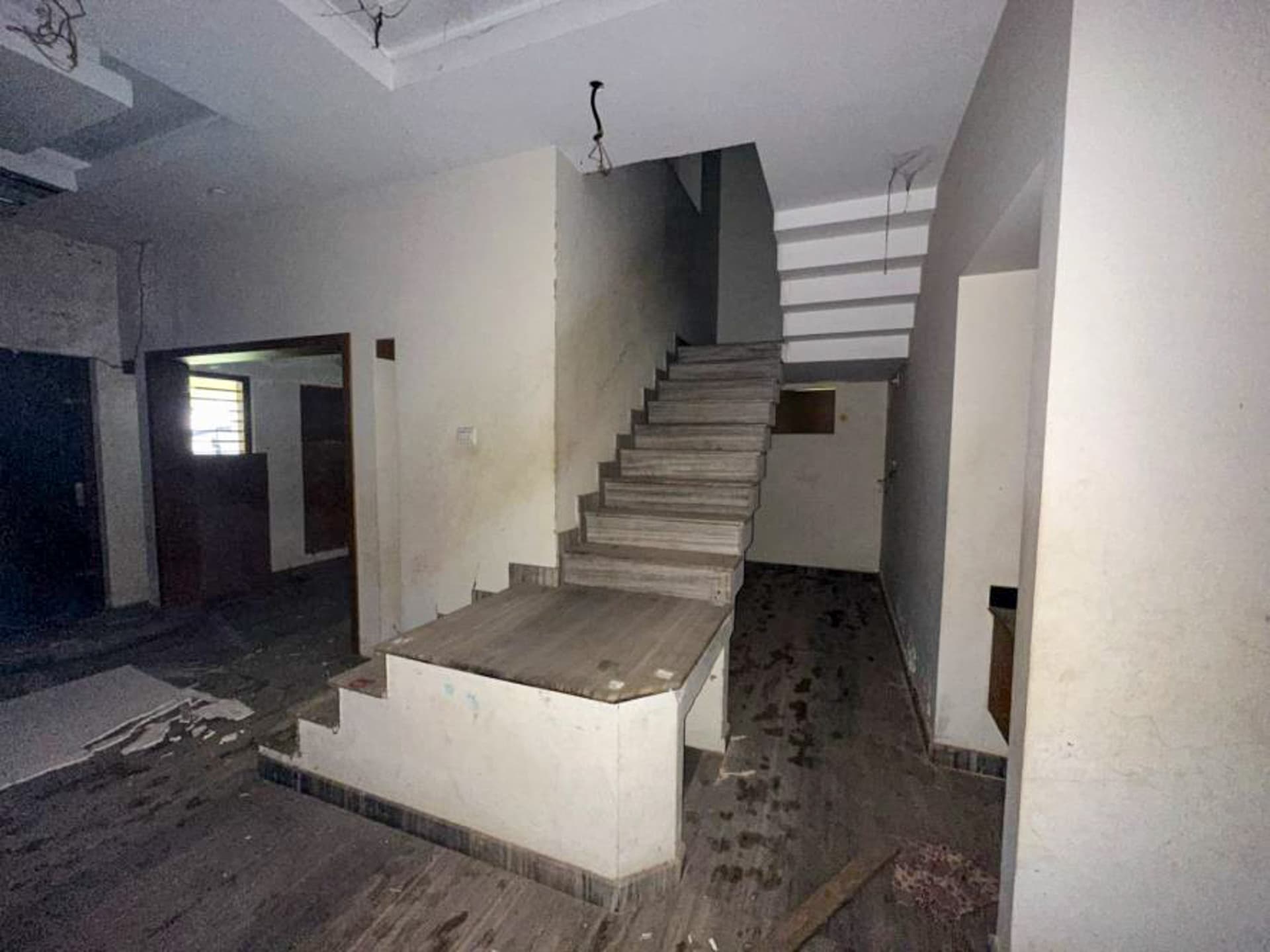 Property Photos 23