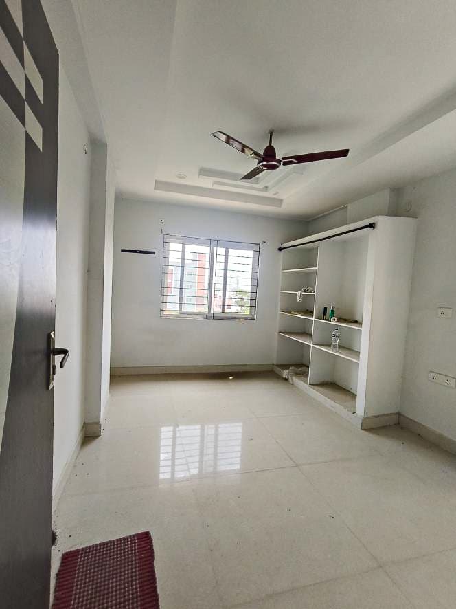 Property Photos 6