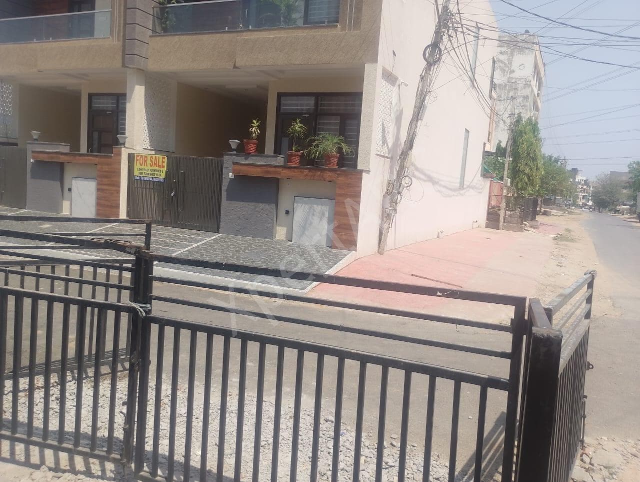 Property Photos 7