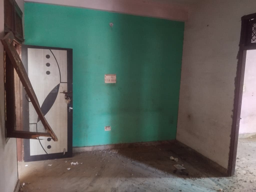 Property Photos 6
