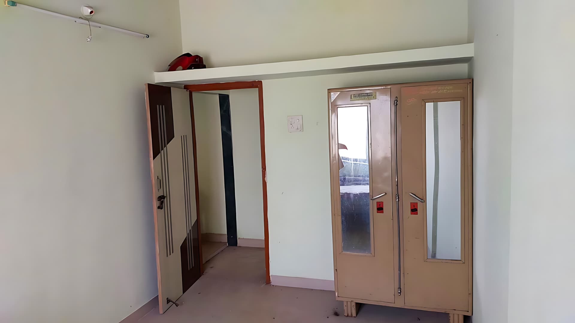 Property Photos 8
