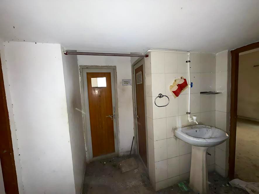 Property Photos 8