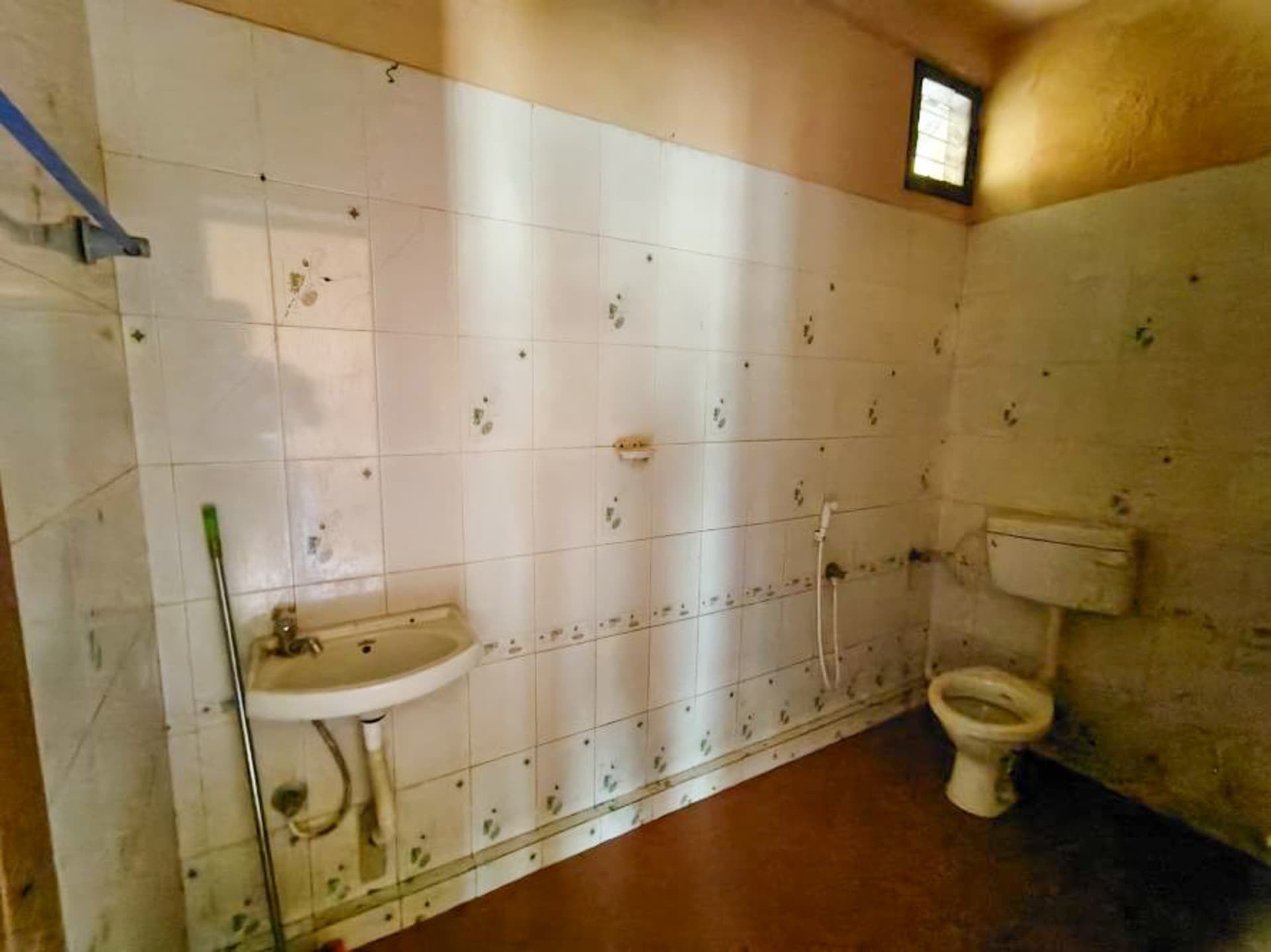 Property Photos 8