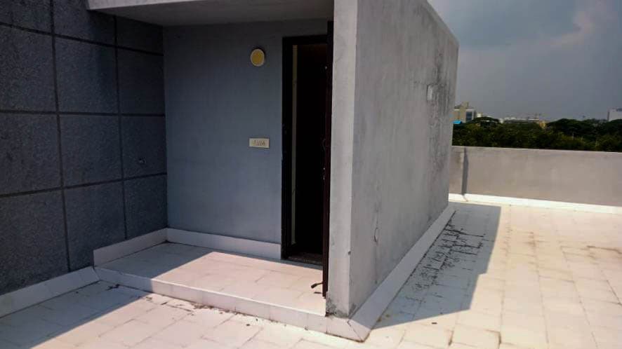 Property Photos 8