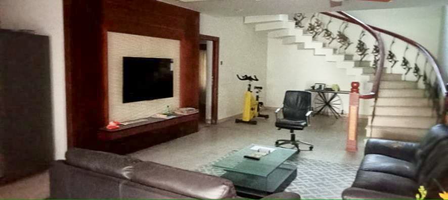 Property Photos 12