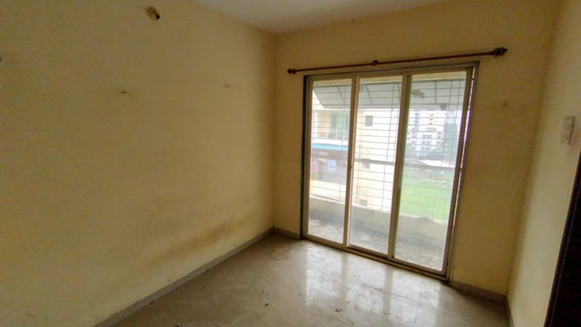 Property Photos 28