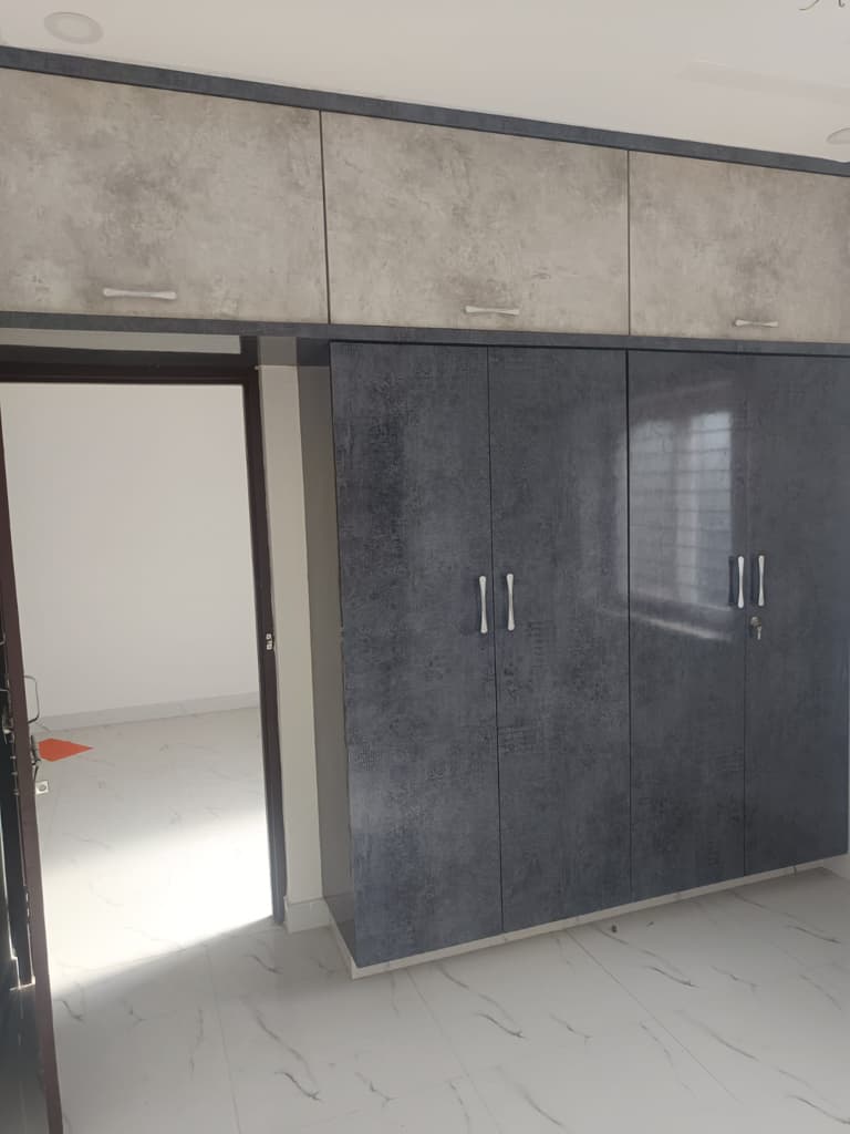Property Photos 8