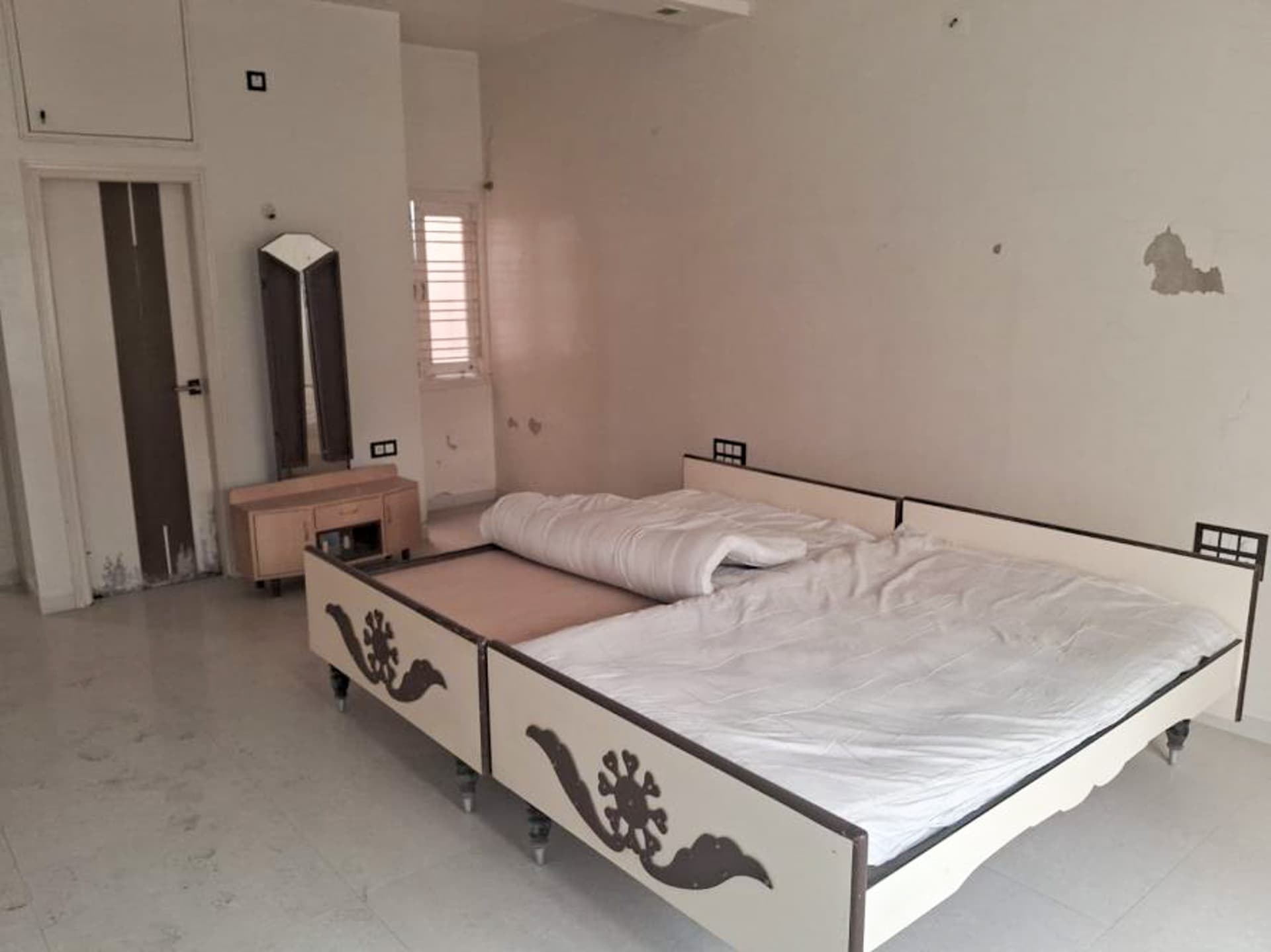 Property Photos 6
