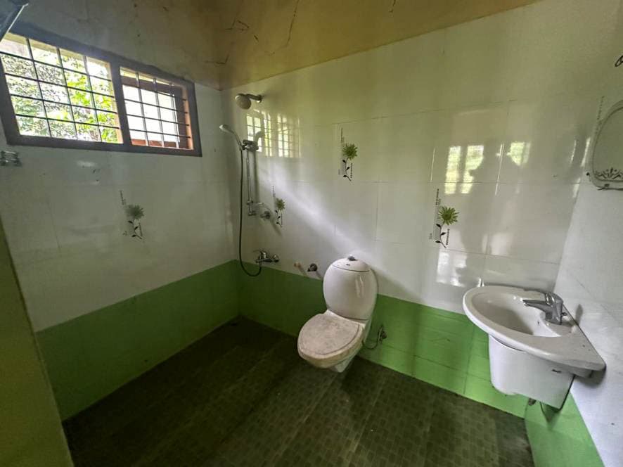 Property Photos 8