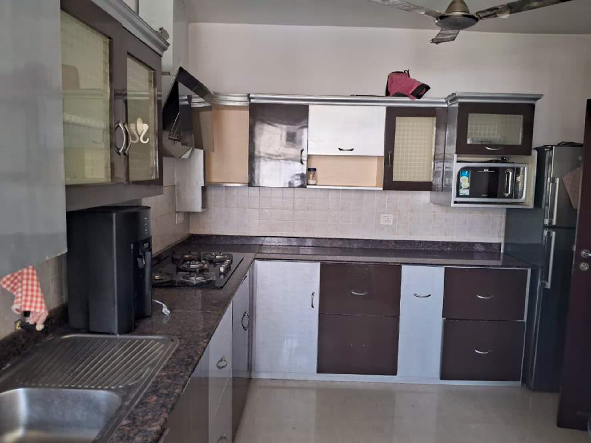 Property Photos 28