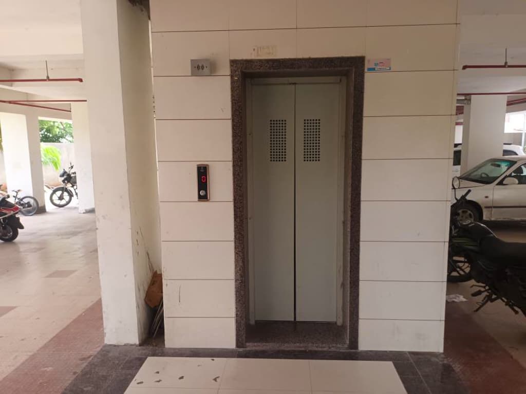 Property Photos 7