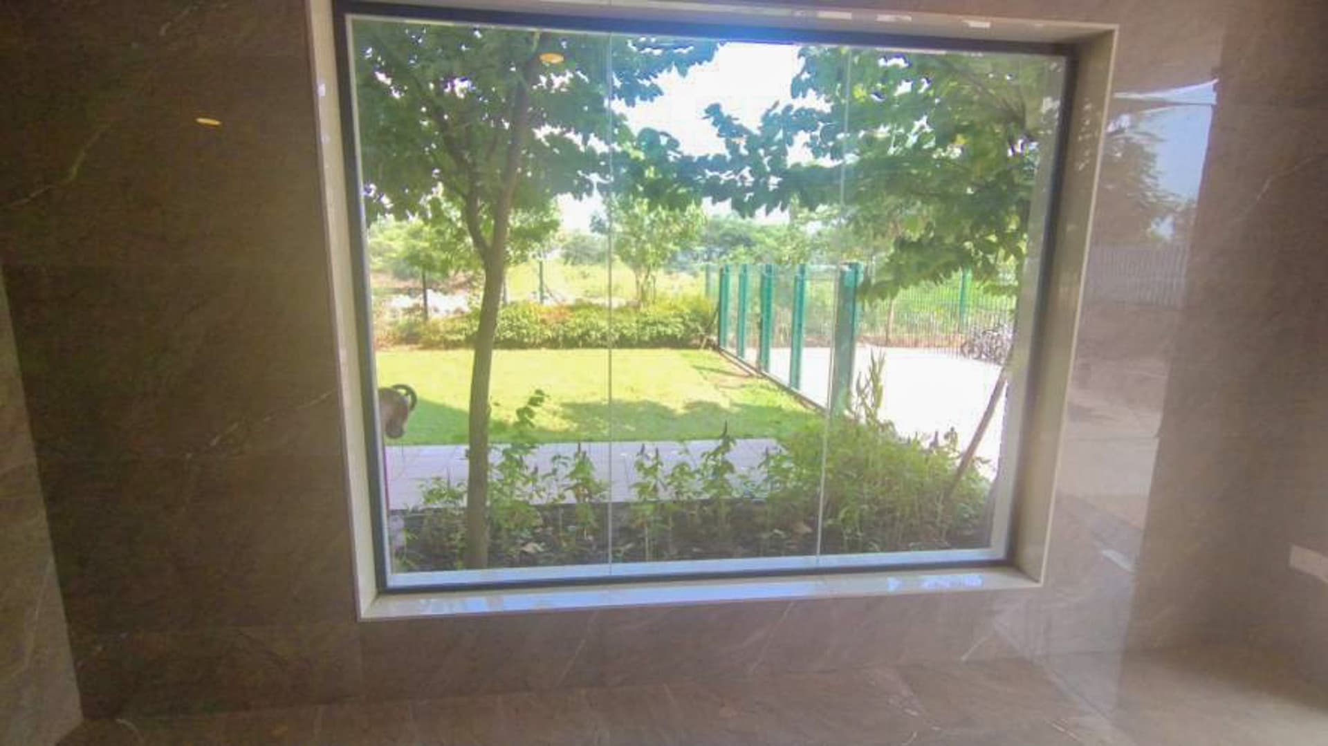 Property Photos 16