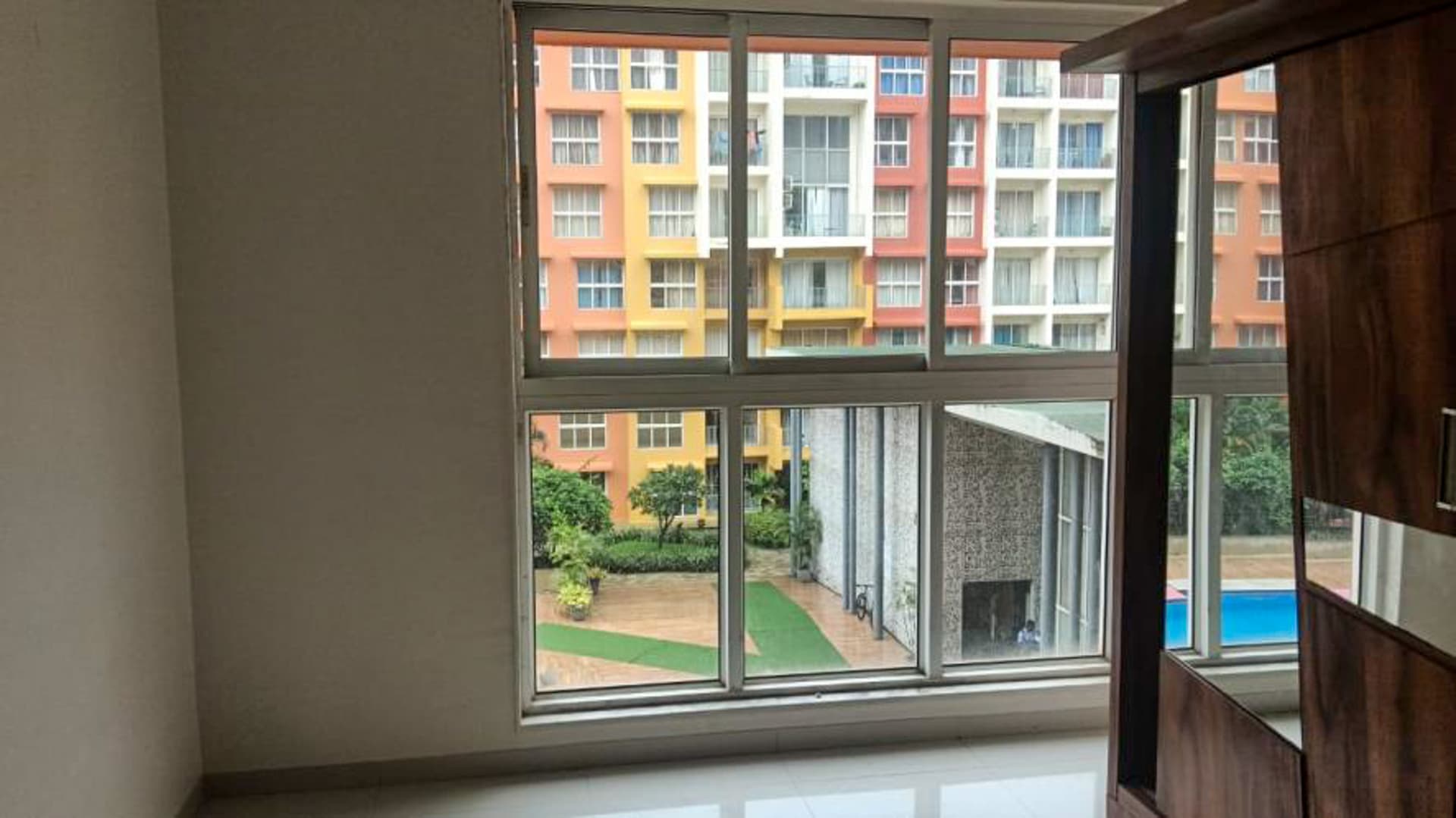 Property Photos 9