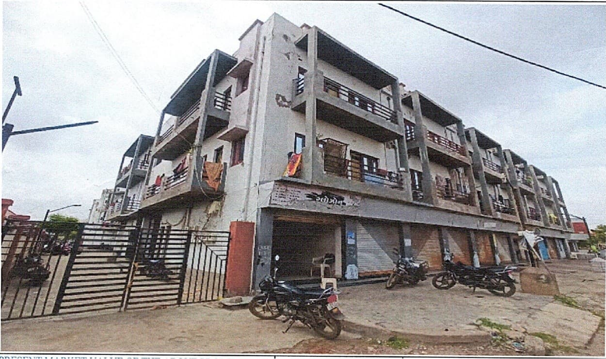 Property Photos 22