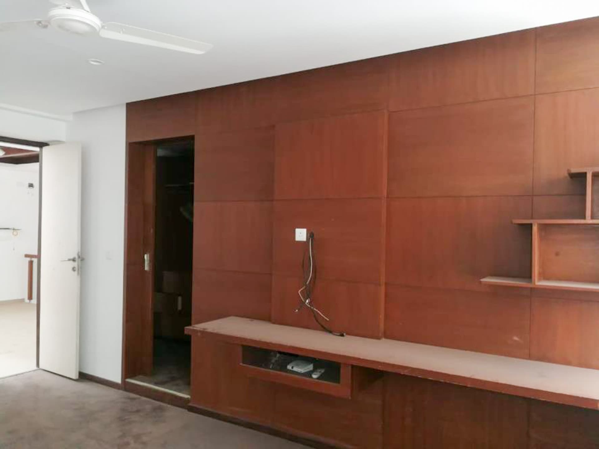 Property Photos 31