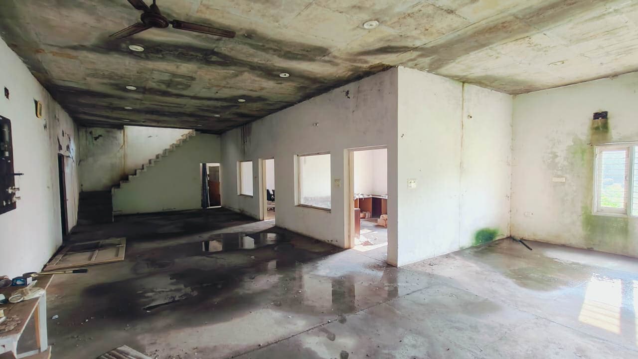 Property Photos 6
