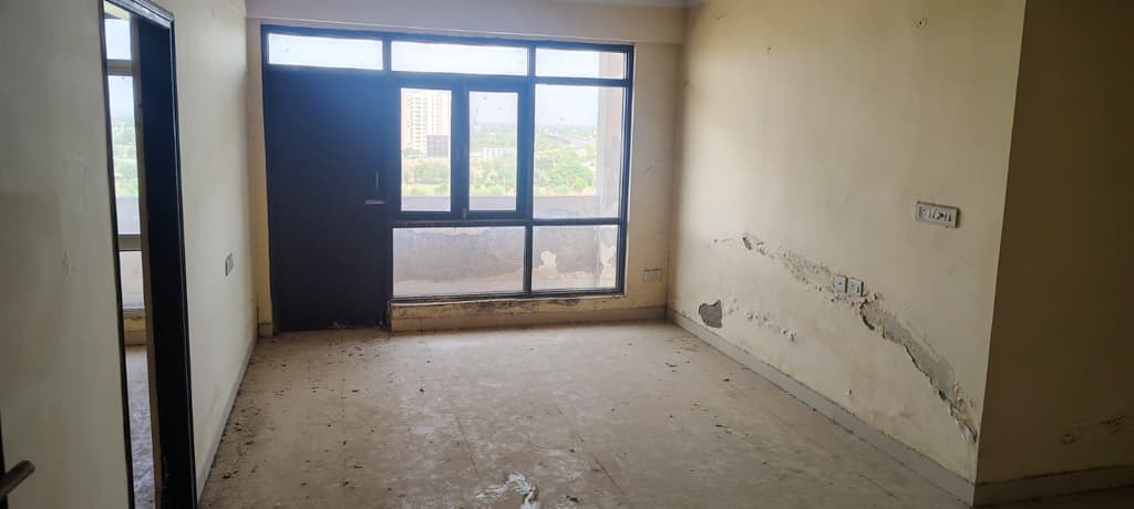Property Photos 7