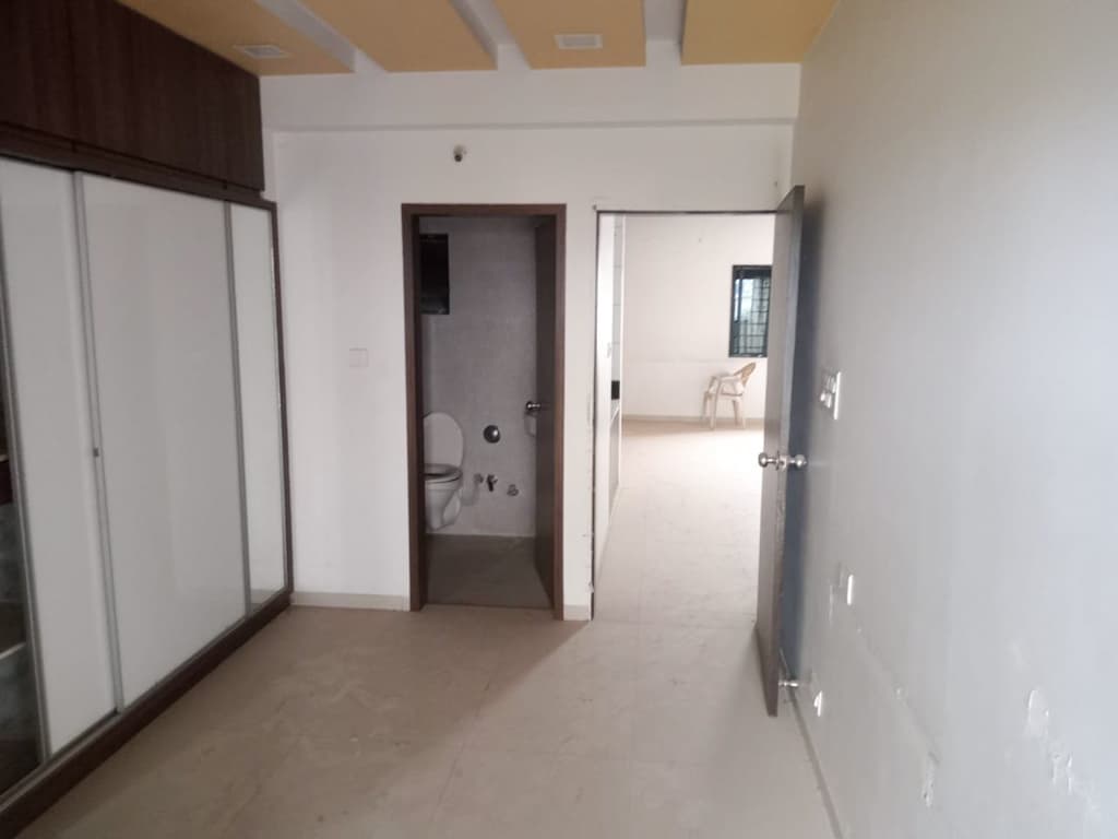 Property Photos 10