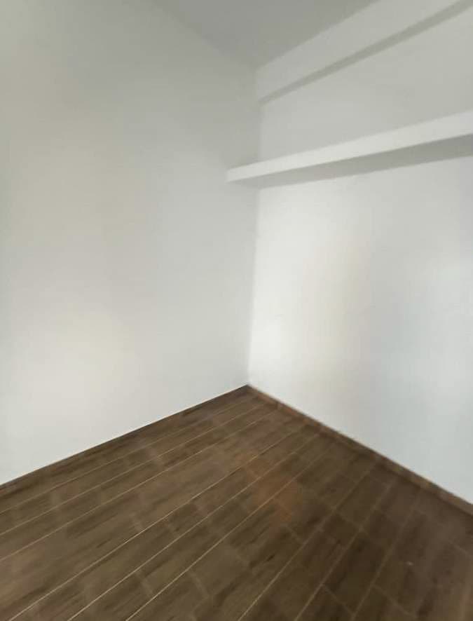 Property Photos 33