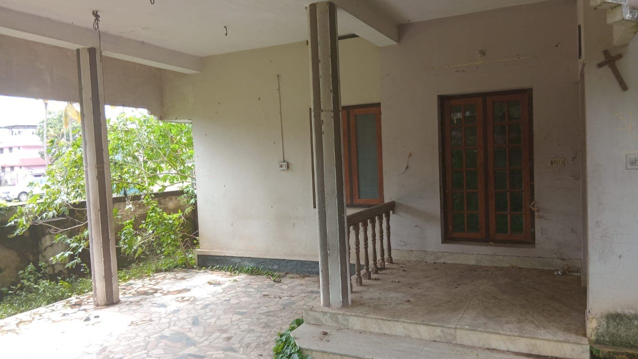 Property Photos 17