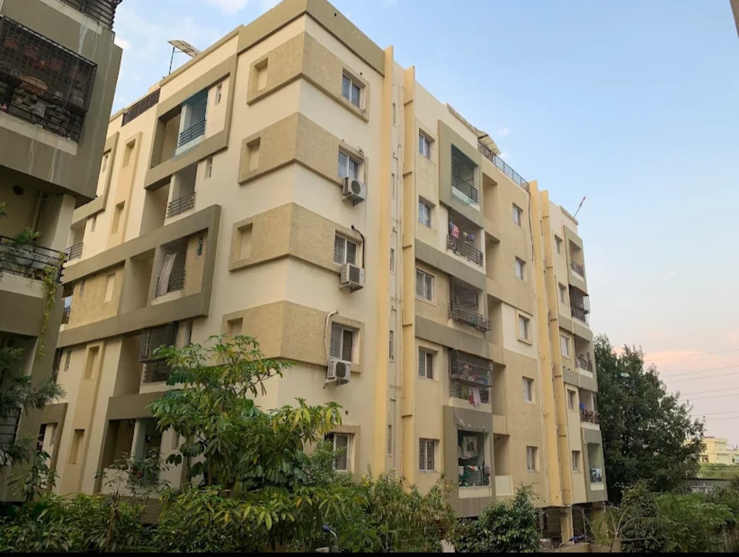 Property Photos 6