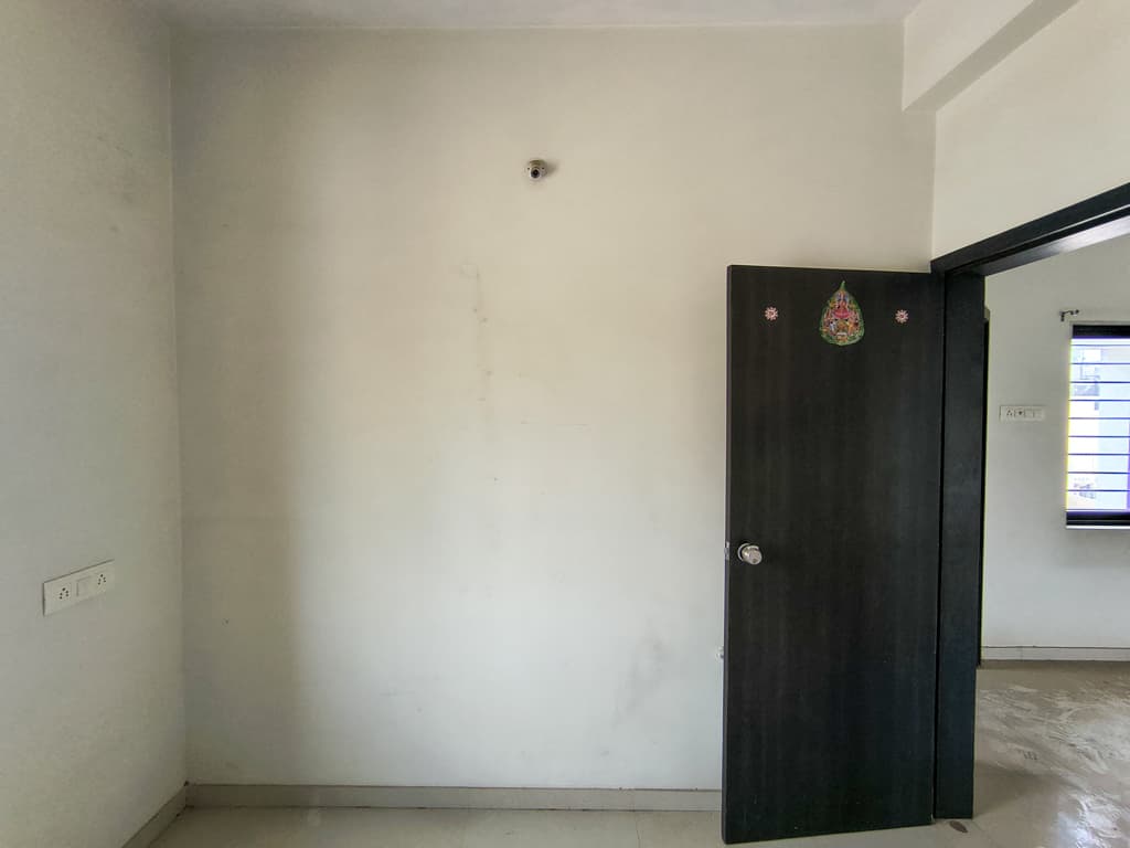 Property Photos 12