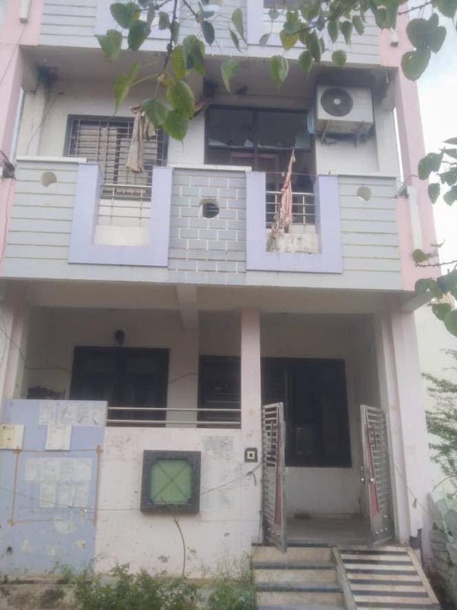Property Photos 8