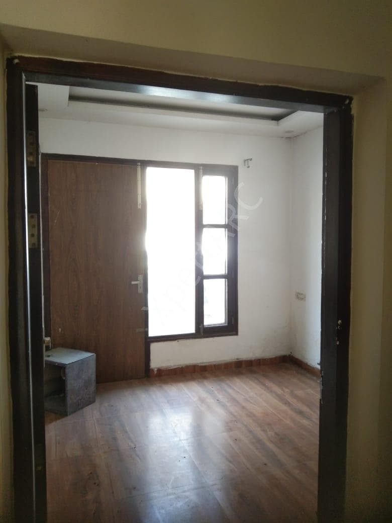 Property Photos 28