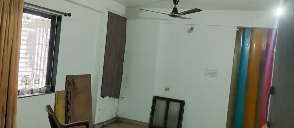 Property Photos 12