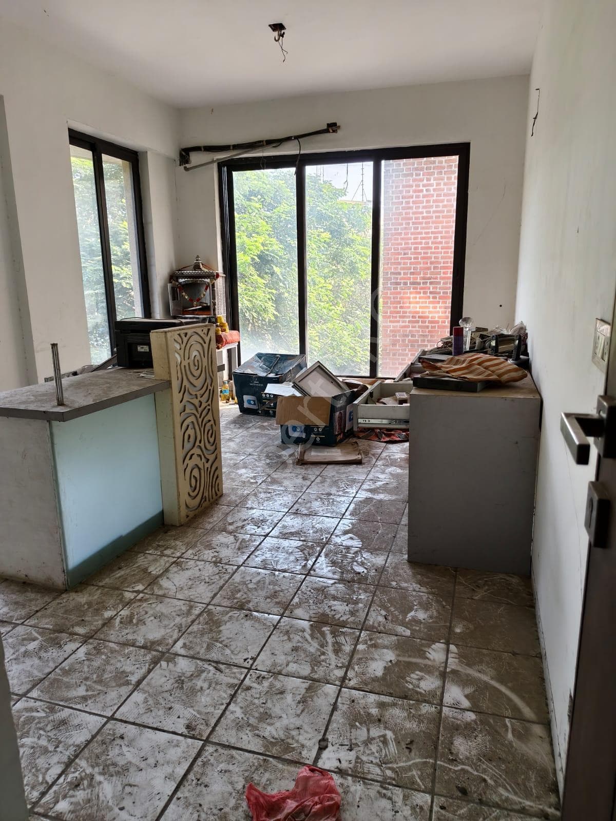 Property Photos 18